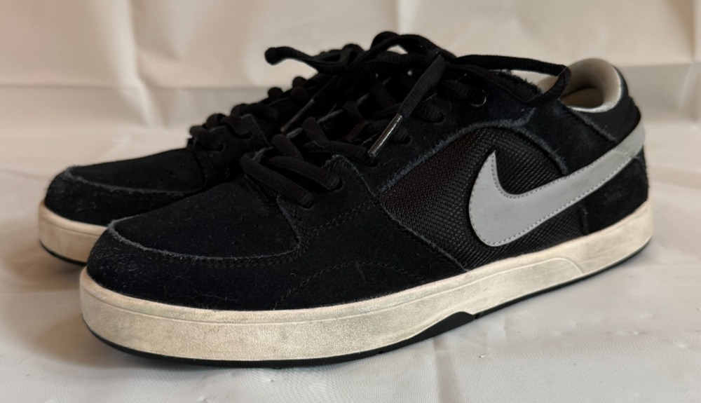 Nike Check SB Skate Shoes Black White Youth Size 6Y Sneakers 525115-001